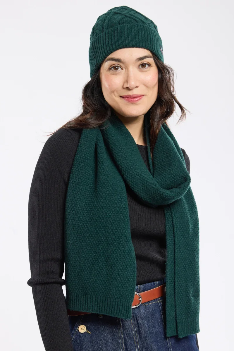 Artisan Knitted scarf – wool Detailed