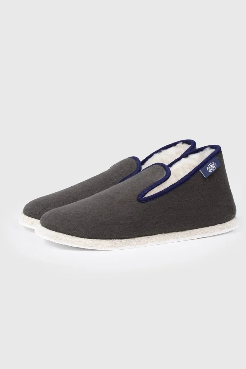 Exclusive Plain slippers – wool Fashionable