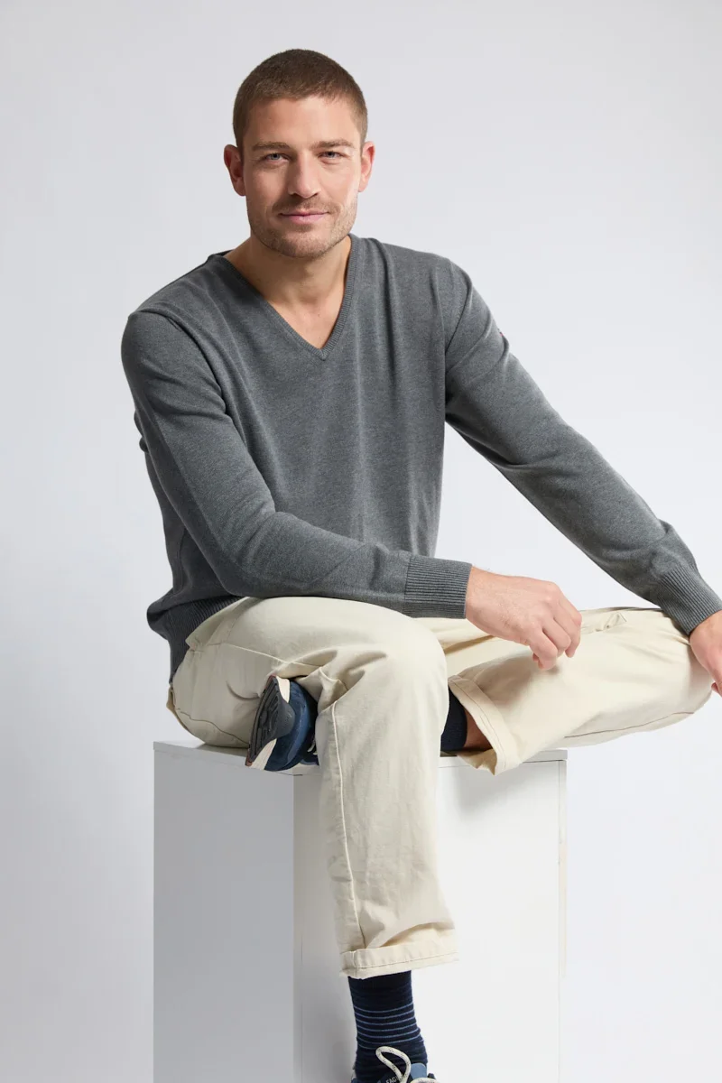 Expertly Made Pull col V Henvic – coton Quality