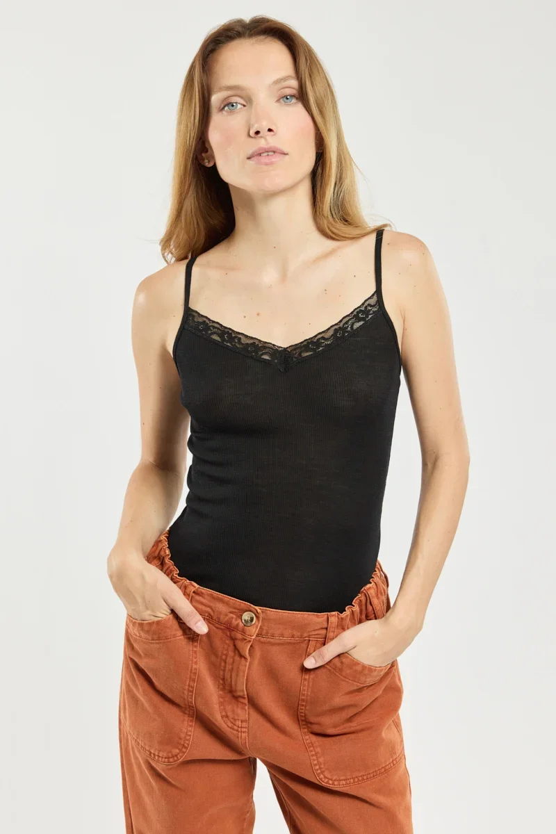 Detailed Camisole with lace trim – wool and silk Traditional