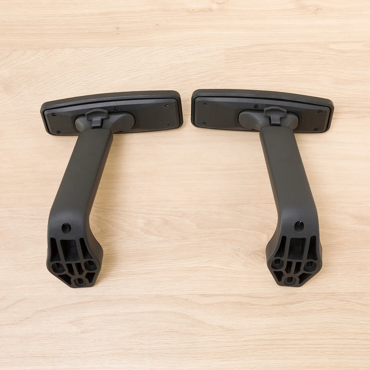 Reusable OPTIONAL LIFTING ARMREST TARGET Modern