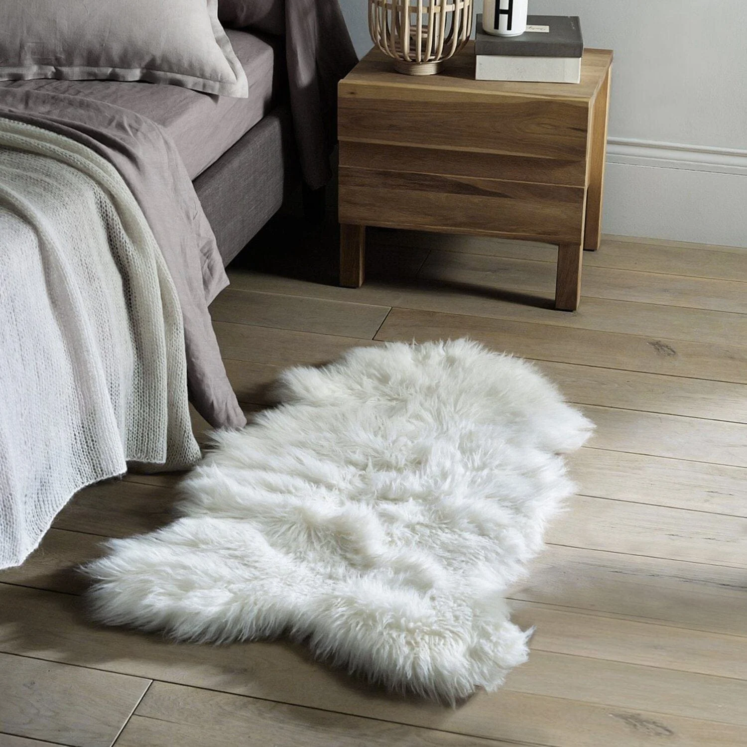 Smooth Faux Fur Sheepskin Rug Fine Crafted
