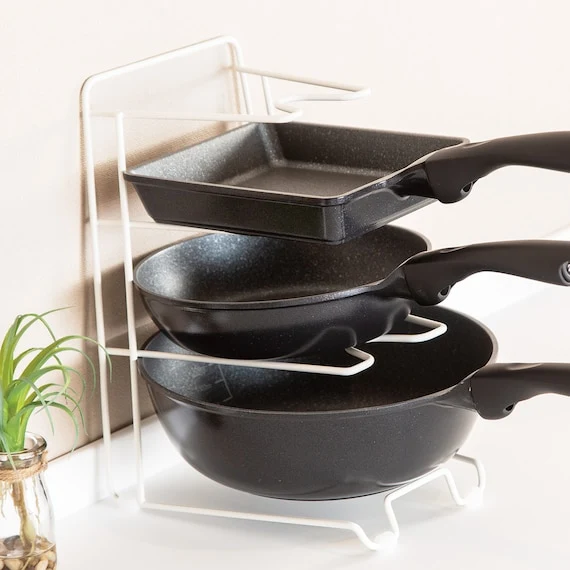Practical FRYING PAN STAND VERTICAL amp HORIZONTAL WH Traditional