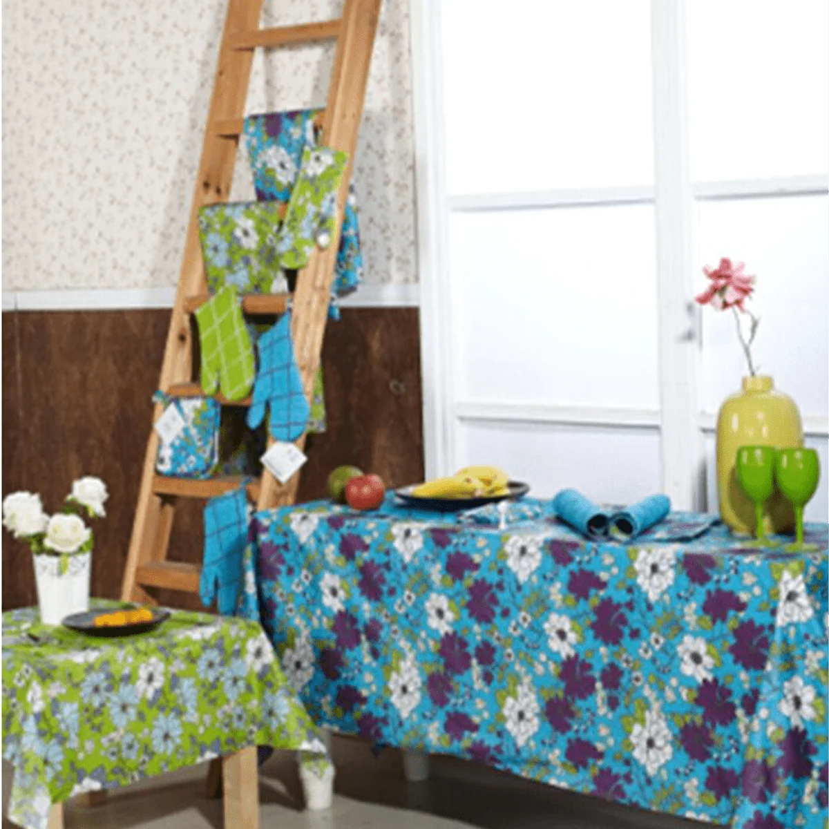 Genuine Tablecloth Bistro Certified