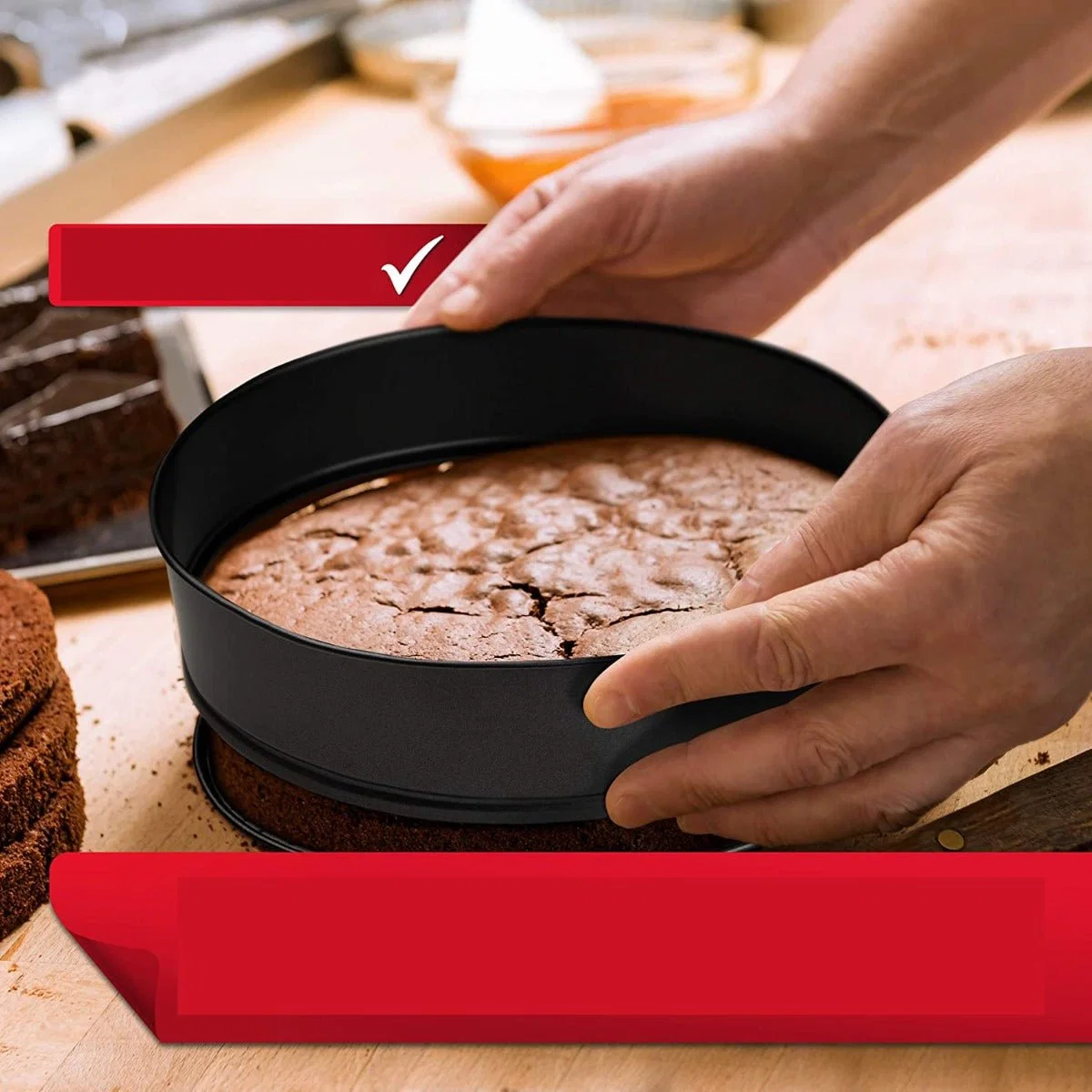 Practical Cake Baking Mold and Spring Buckle Responsible