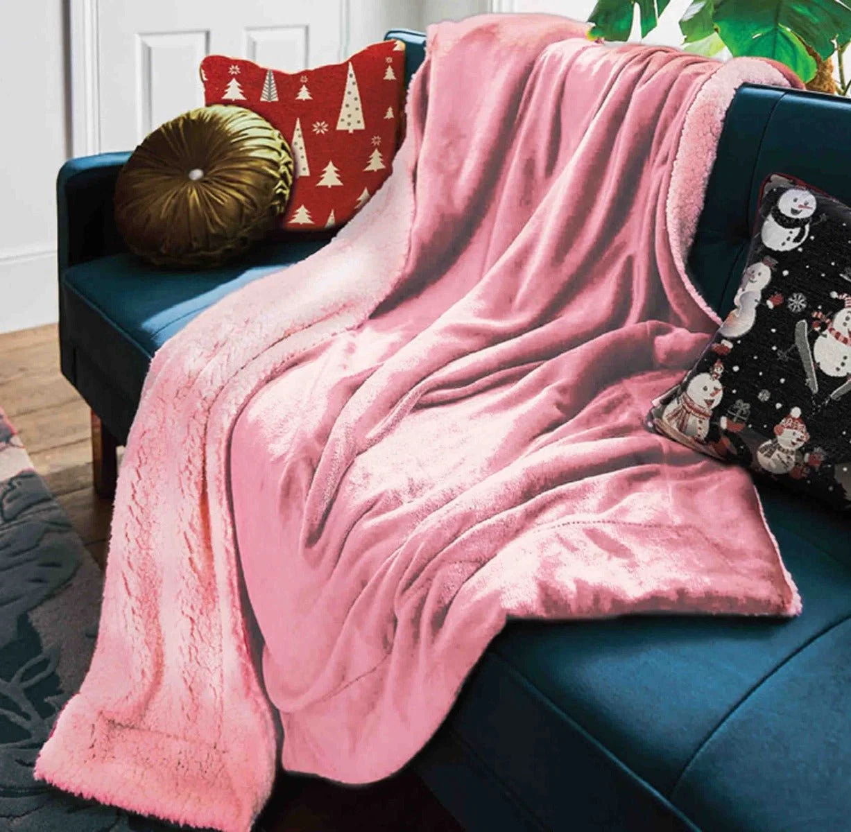 Minimalist Polar Mink Throw Reliable