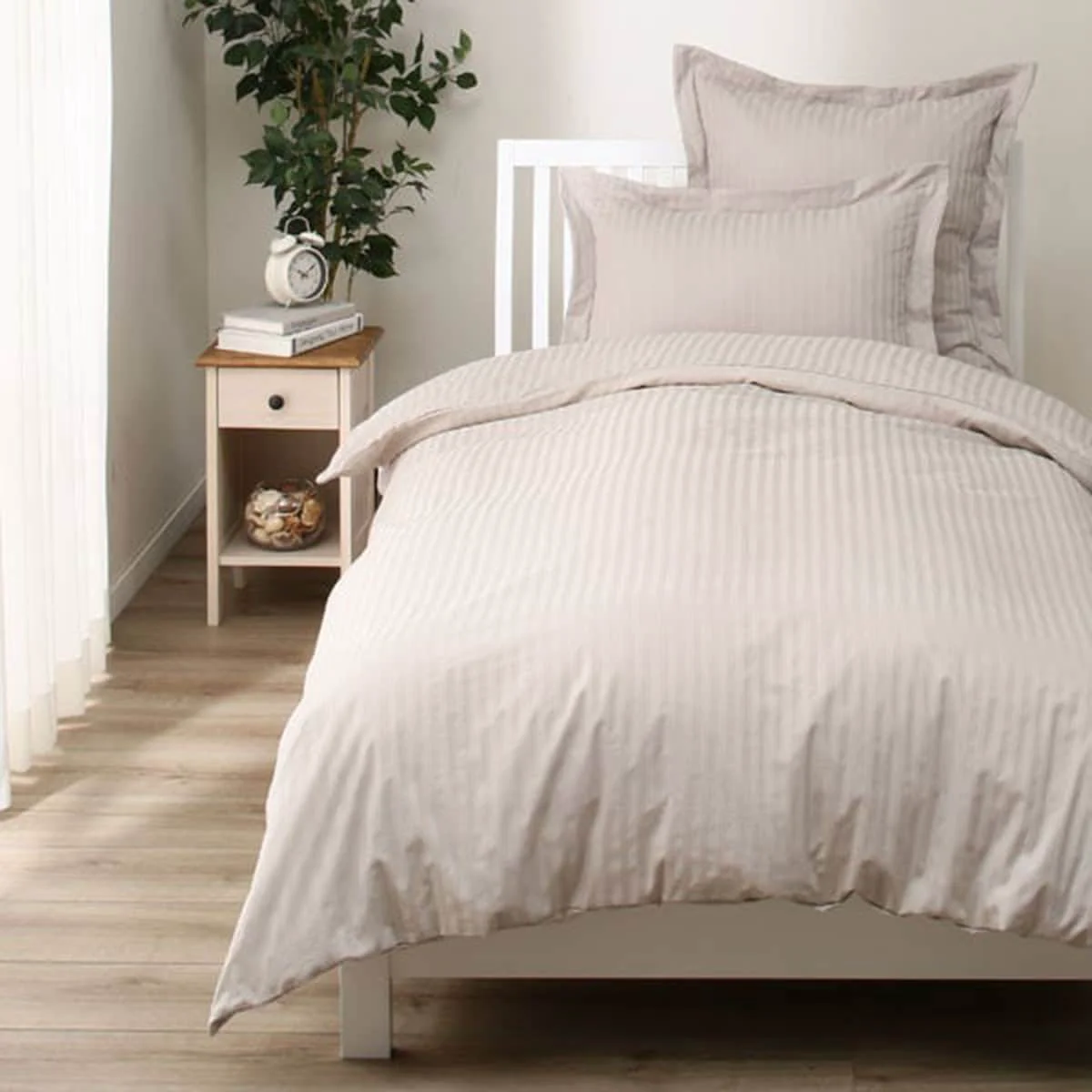 Authentic QUILT COVER NGRIP NHOTEL3 LMO S Optimized