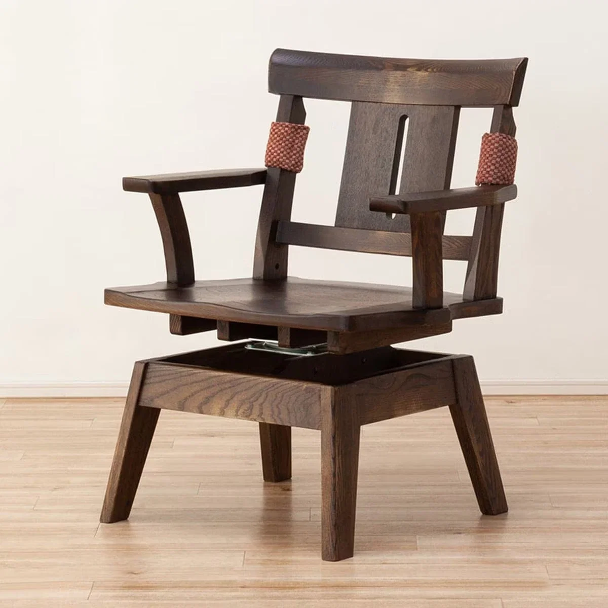 Relaxed DC YAMATO SWIVEL WOODEN DBR Flexible