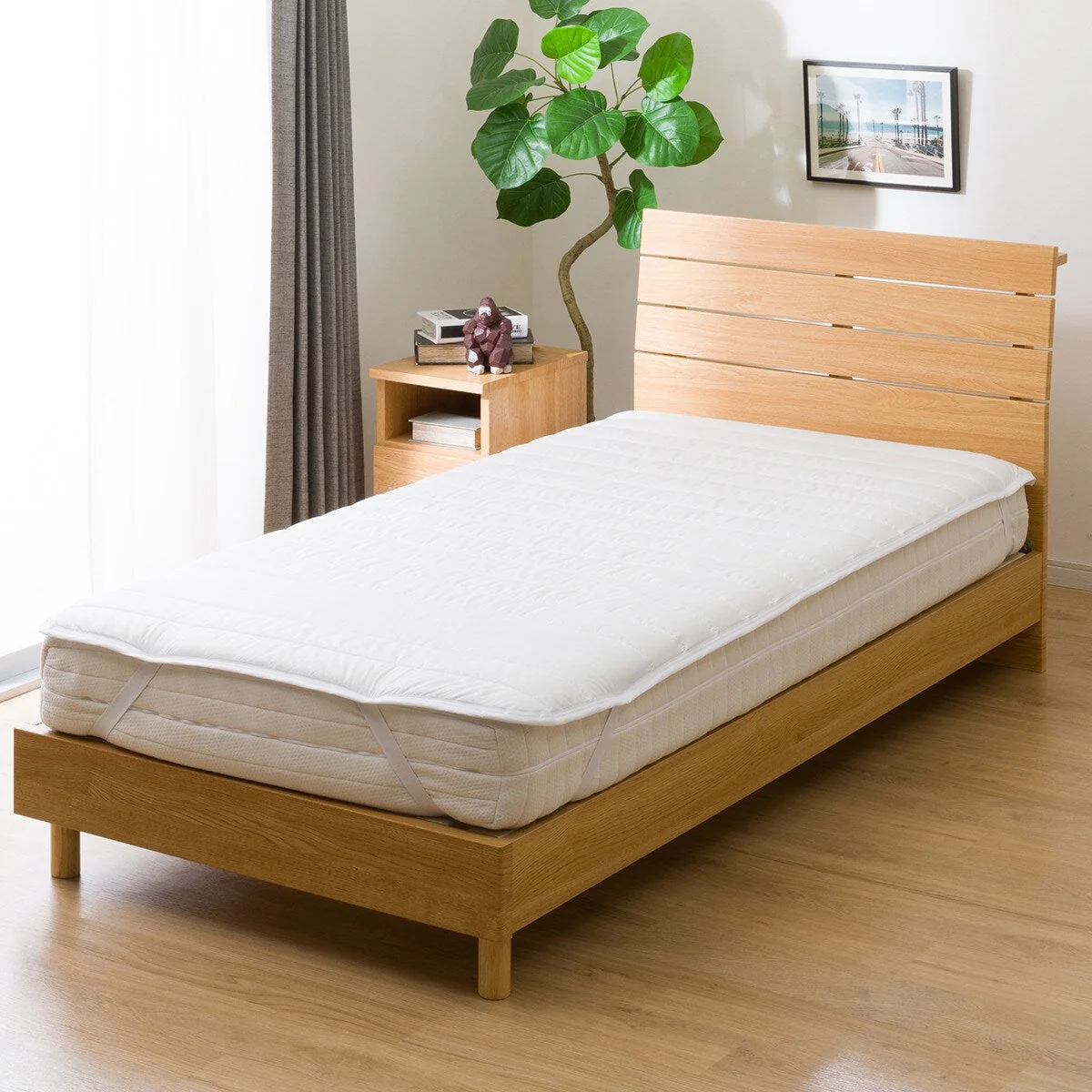 Practical ANTIBACTERIAL AND DEODORANT MATTRESS PROTECTOR B2304 S Breathable