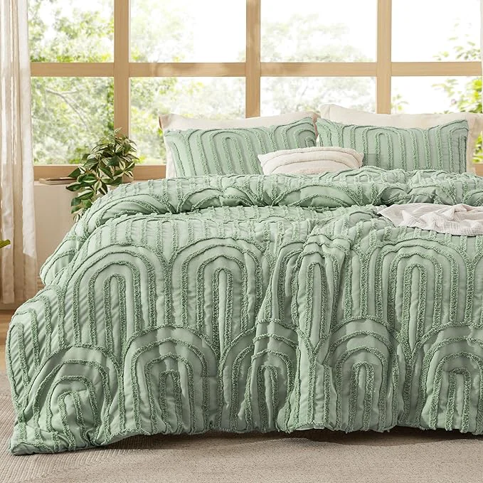 First-Class Bedsure Boho Tufted Green Comforter Set Queen Size GentleSoft™ 3 Pieces Boho Farmhouse Decor Bedding Arch Shabby Chic Bedding for All Seasons 1 Bed Comforter 2 Pillow Shams 90×90 Inches Minimalist