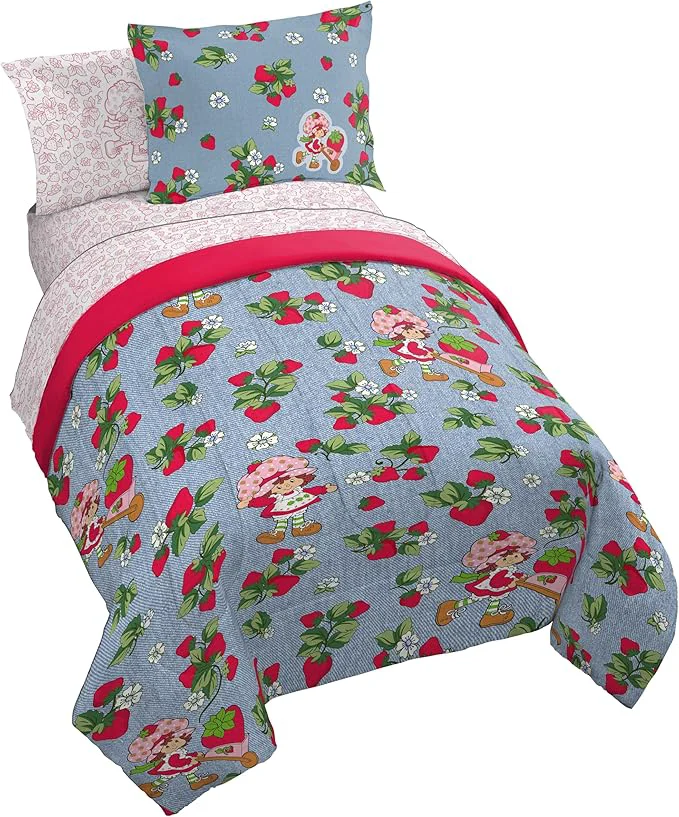 Safe Jay Franco Kids Comforter Set Includes Sheets and Pillow Covers – Soft and Cozy Bed Set for Stylish Room Decor Blue – Strawberry Shortcake. 5 Piece Twin Size Bedding First-Class