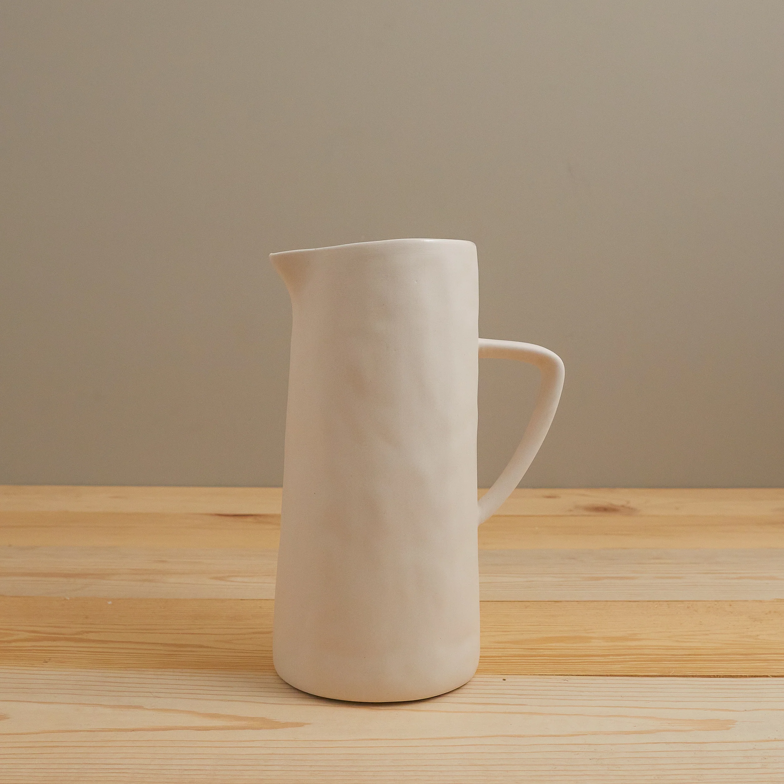 High-End Tam Stoneware Pitcher Pearl Durable