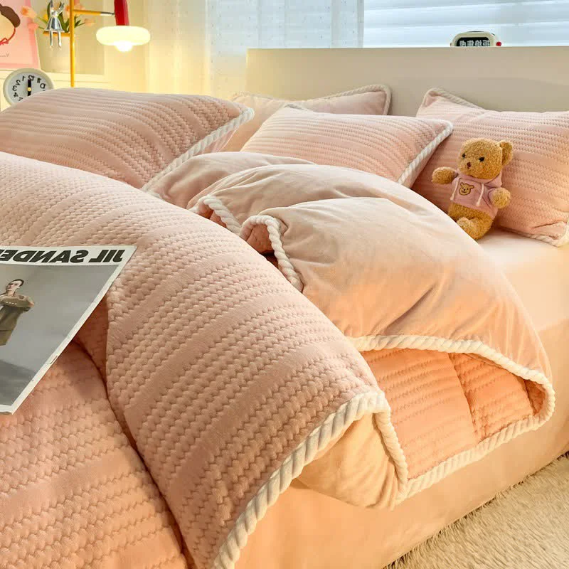 Authentic Ownkoti Wavy Stripe Jacquard Plush Bedding Set Premium