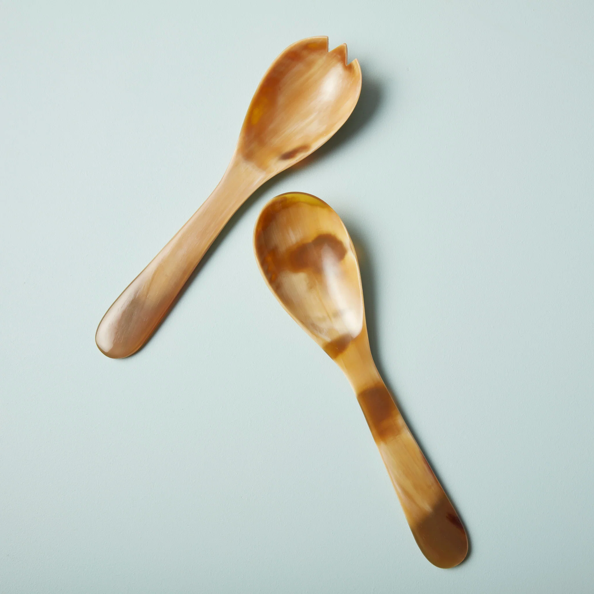 Soft Light Horn Serving Set Medium Specialty