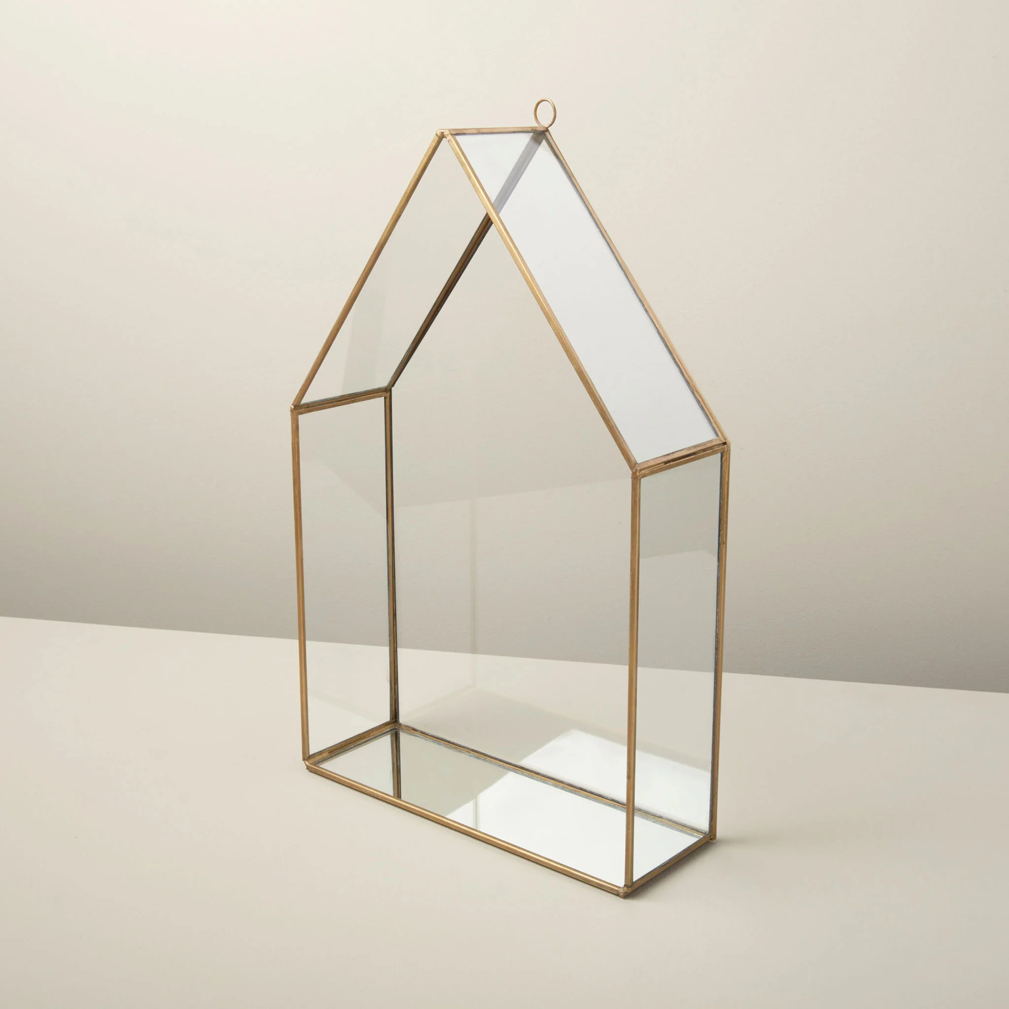 Carefully Designed Glass House Large Effective