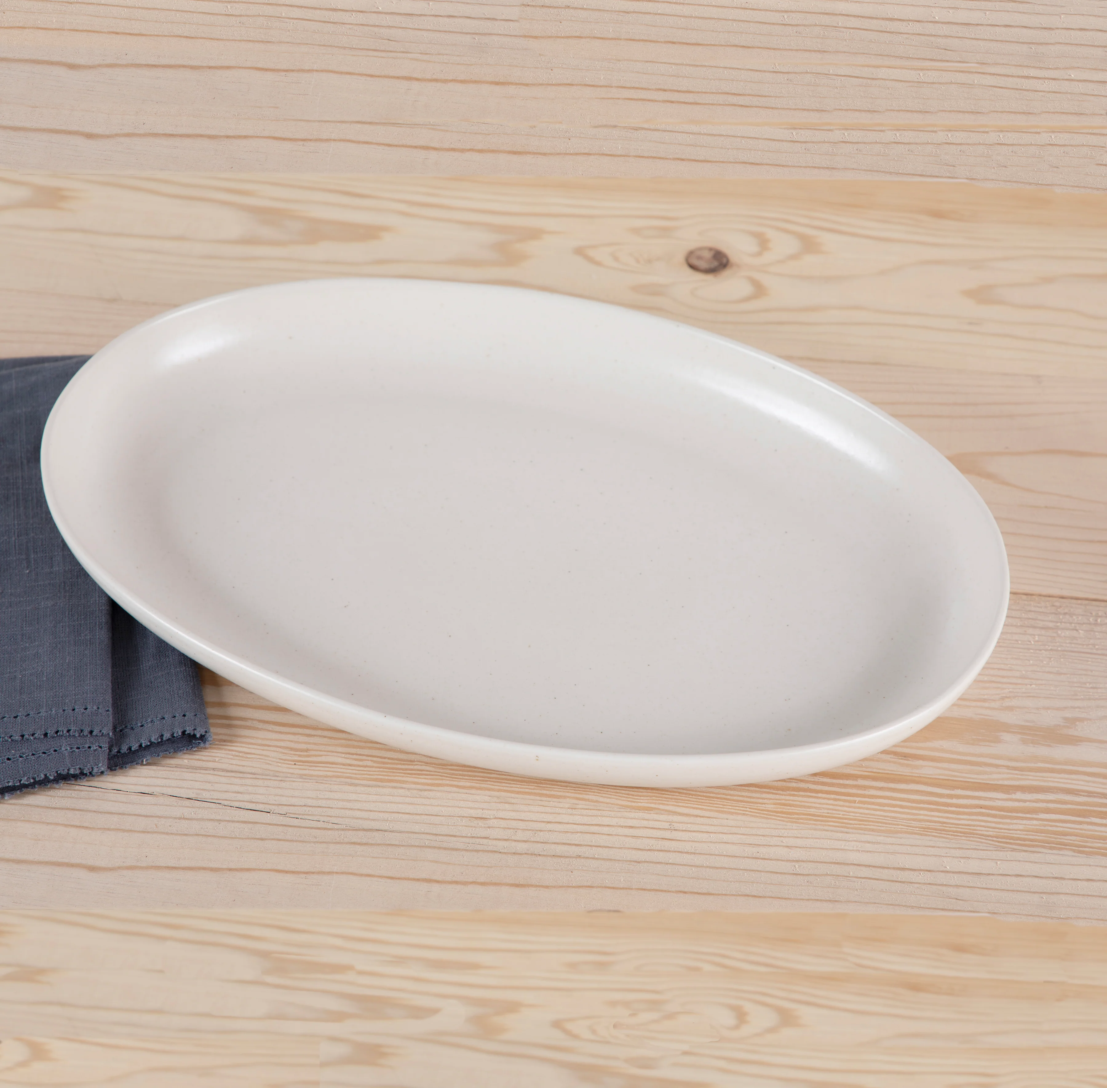 Enhanced Pacifica 12 quot Oval Platter Vanilla Fine