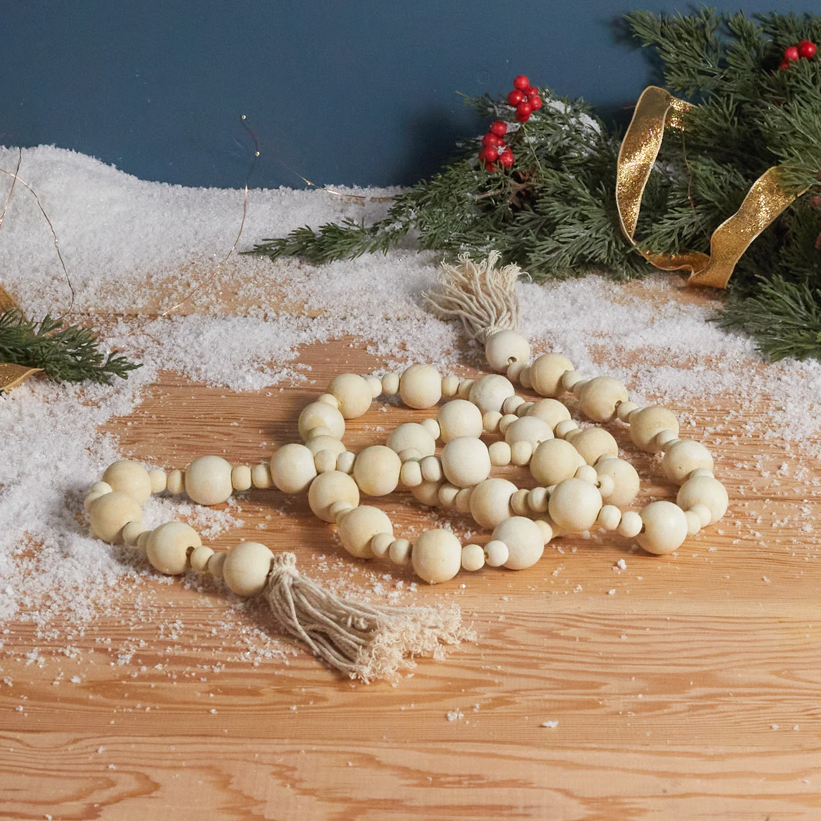 Trendy Mango Wood Garland Superior