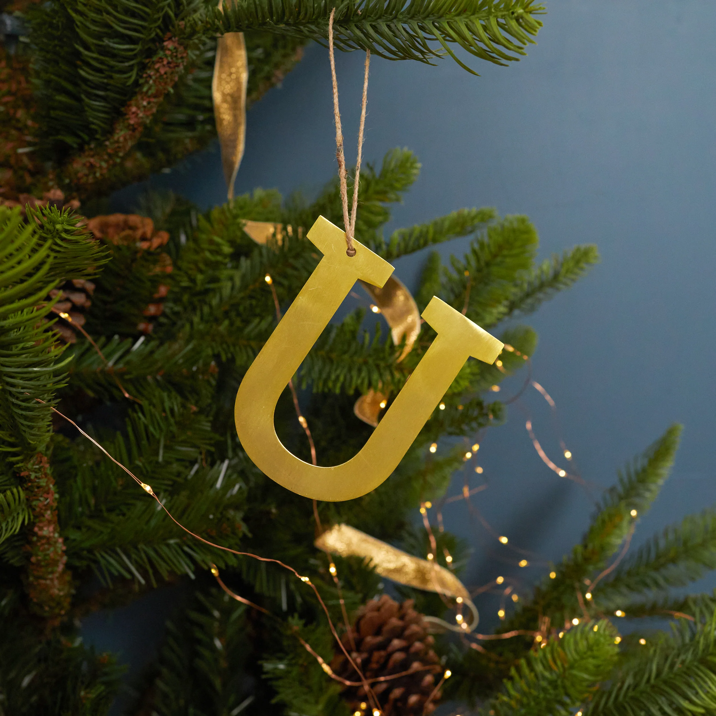 Dependable Gold Letter Ornament U Stylish