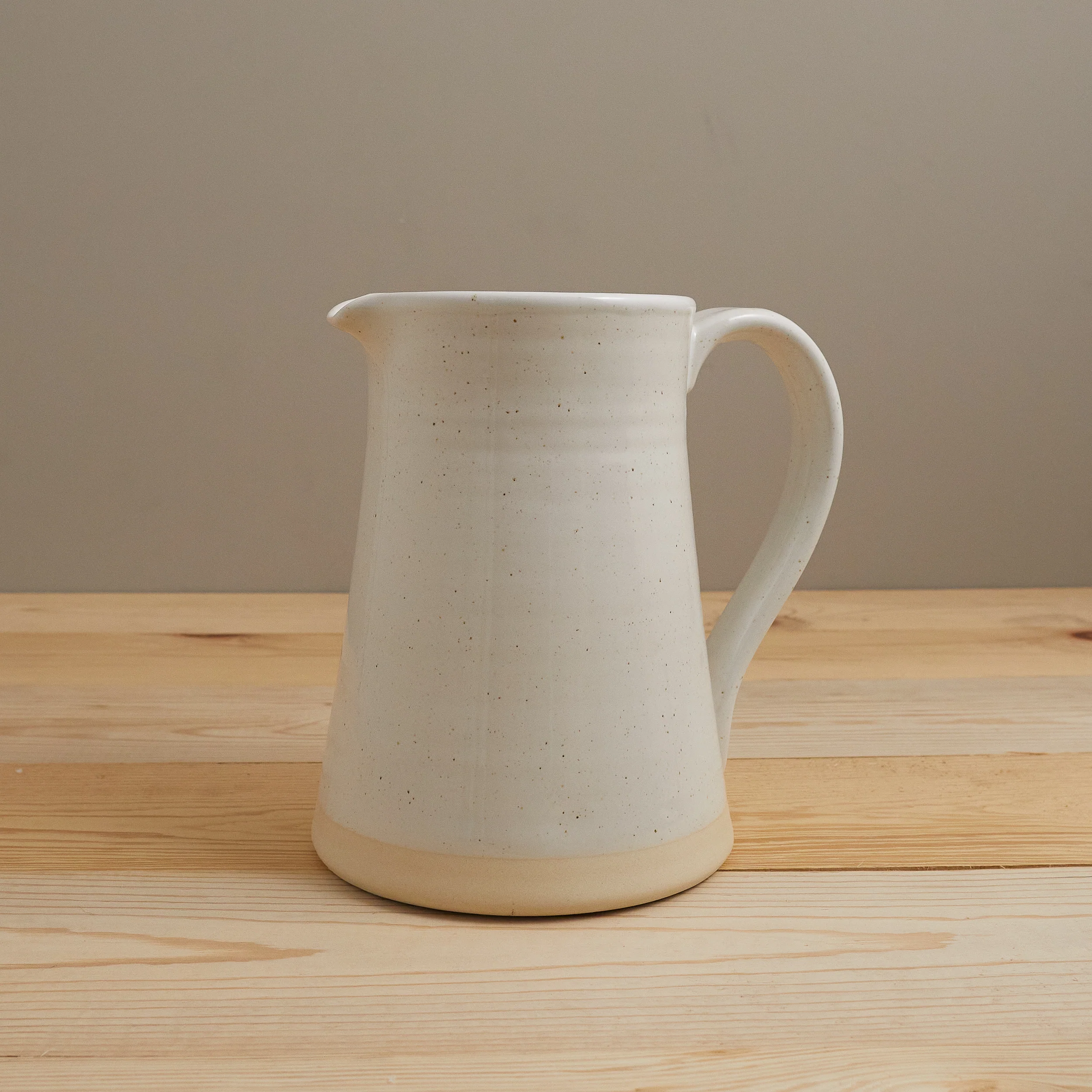 Top-Quality Fattoria Pitcher White Fast