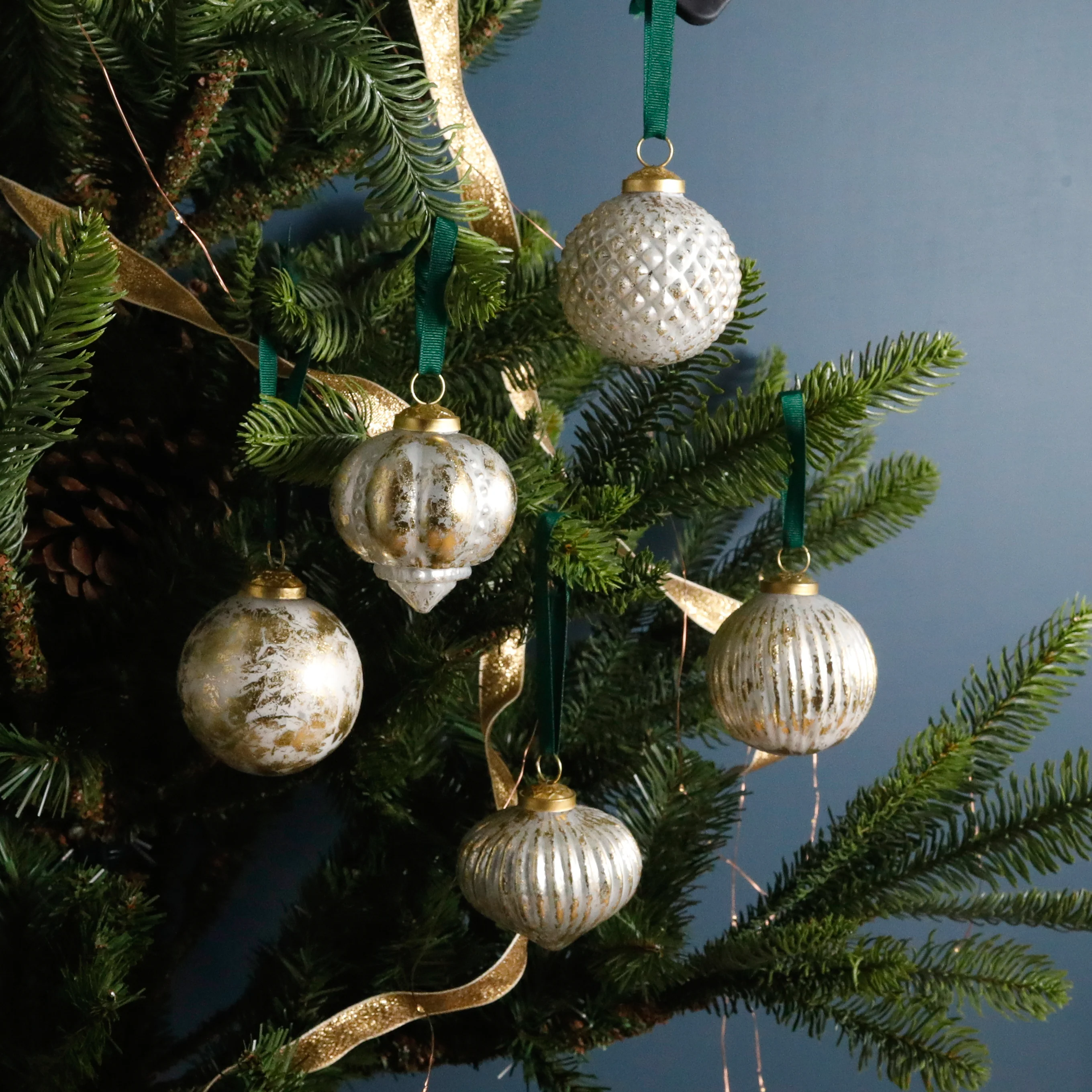 High-End Presence Ornaments Set of 12 Contemporary