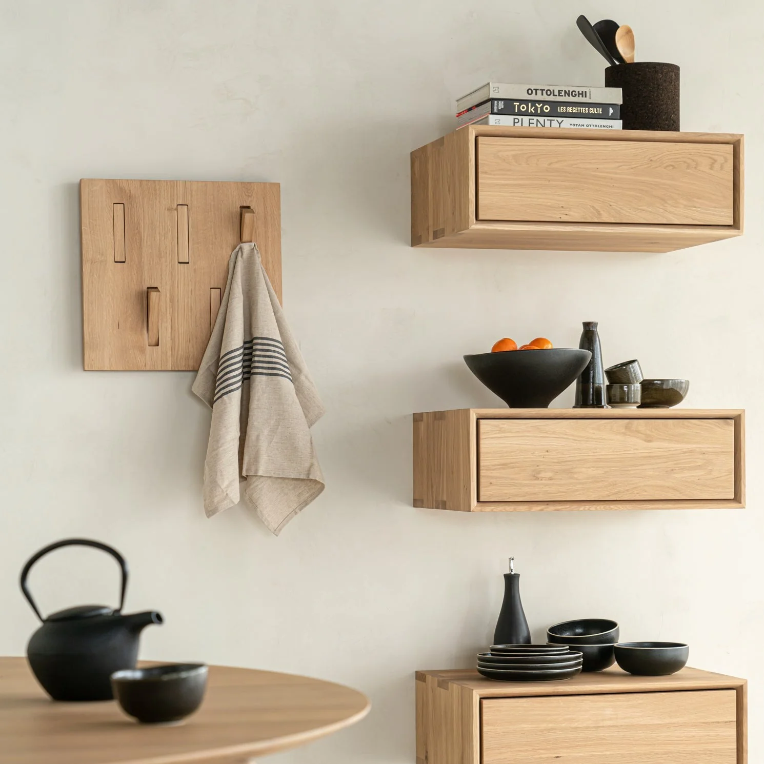 Secure Utilitile Solid Oak Wall Hanger Dependable