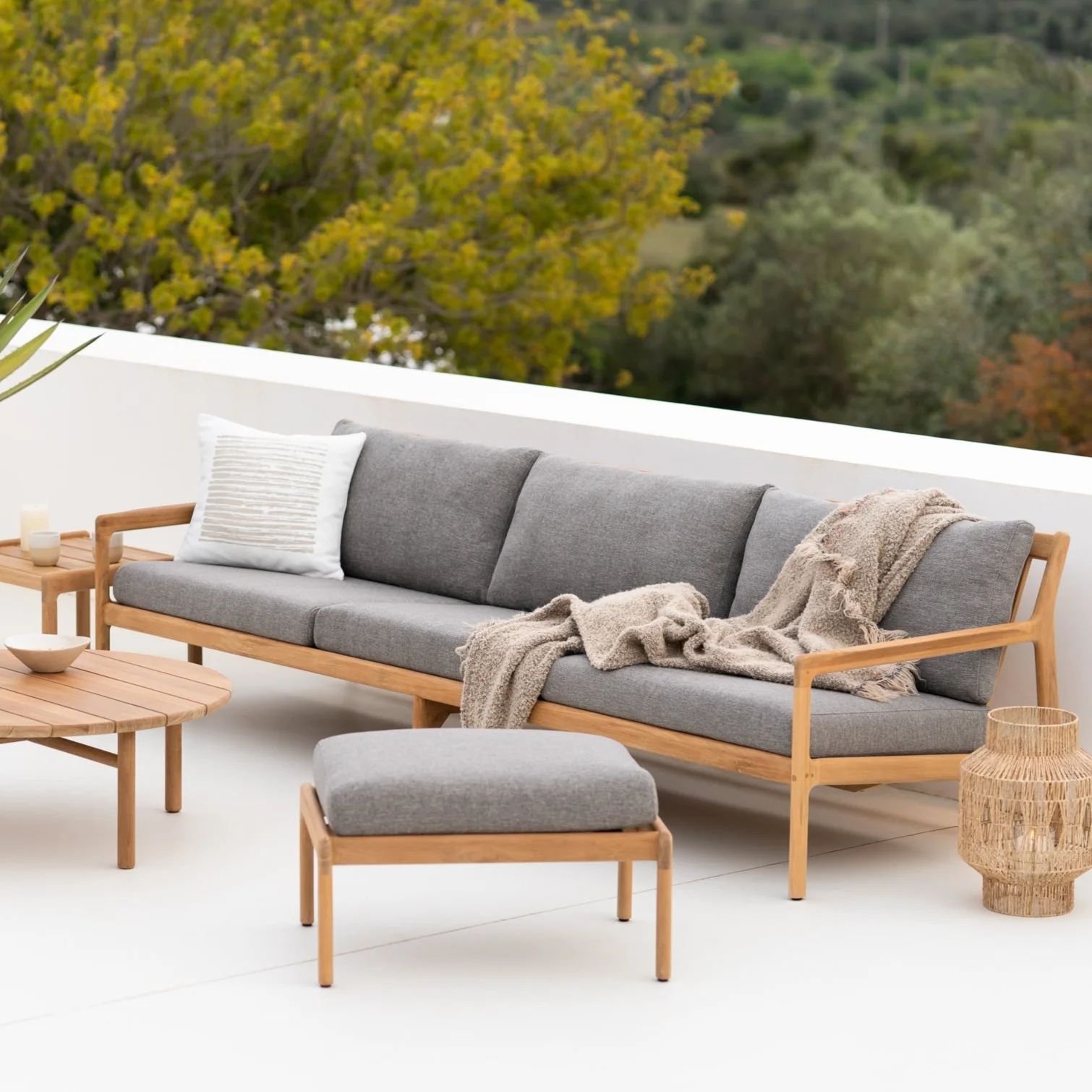 Easy-to-Use Jack Solid Teak Outdoor 3 Seater Sofa Mocha Fabric Reusable