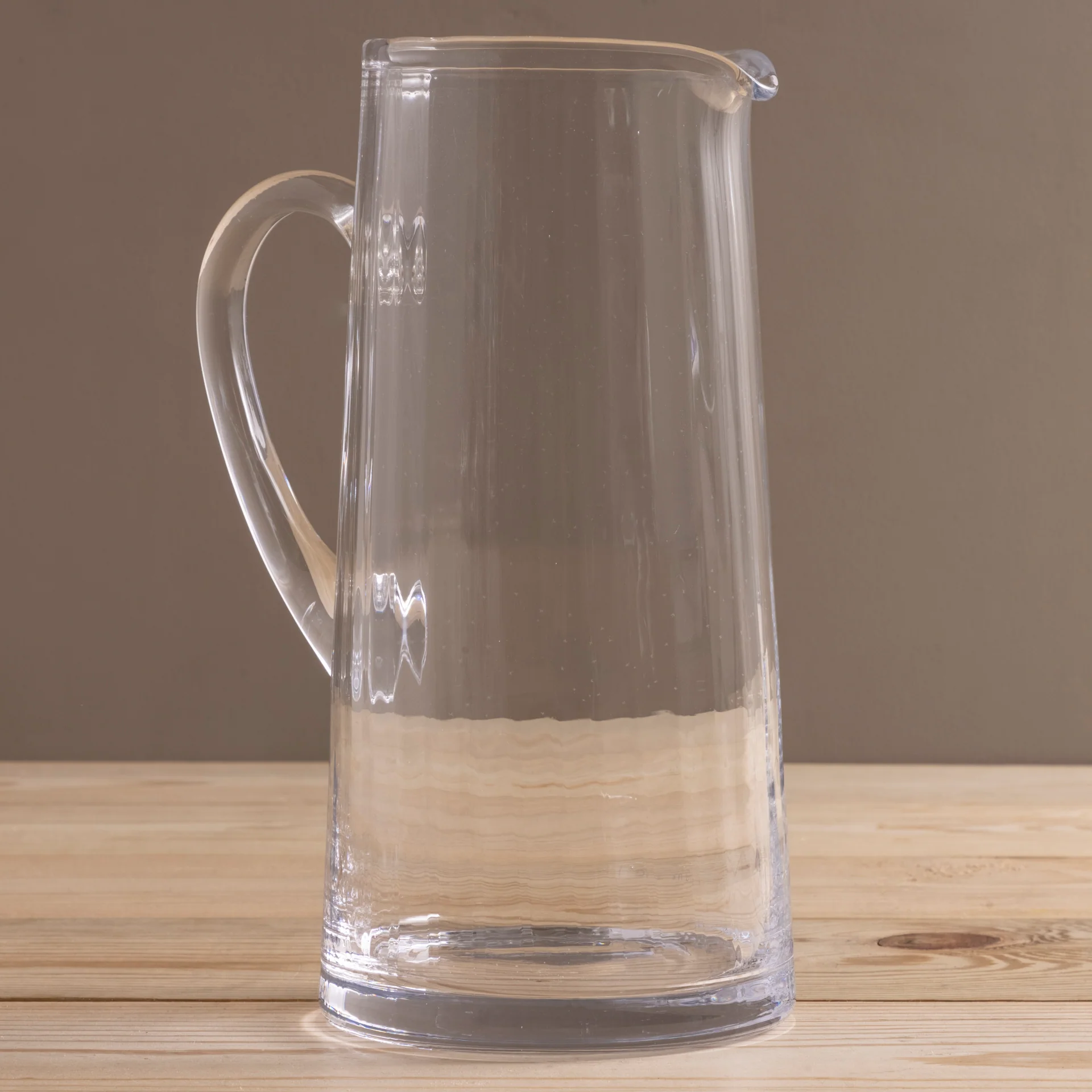 Convenient Aurelia Jug 64oz Modern