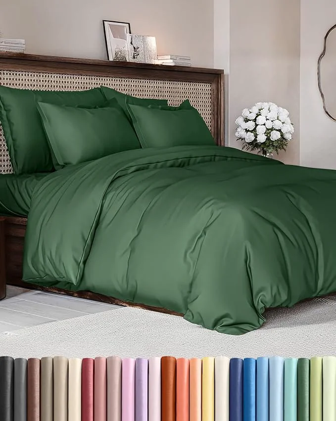 Secure Duvet Cover Queen Size Set – Extra Soft Queen Duvet Cover 90 quot x 90 quot with 2 Pillow Shams – Hotel Luxury Easy Care amp Fade with Zipper Closures and Ties – Comfy Cozy amp Breathable Emerald Green Specialty