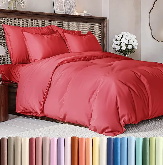 World-Class Duvet Cover Full Size Set – Extra Soft Full Duvet Cover 80 quot x 90 quot with 2 Pillow Shams – Hotel Luxury Easy Care amp Fade with Zipper Closures and Ties – All Season Comfy Cozy amp Breathable Red Specialty