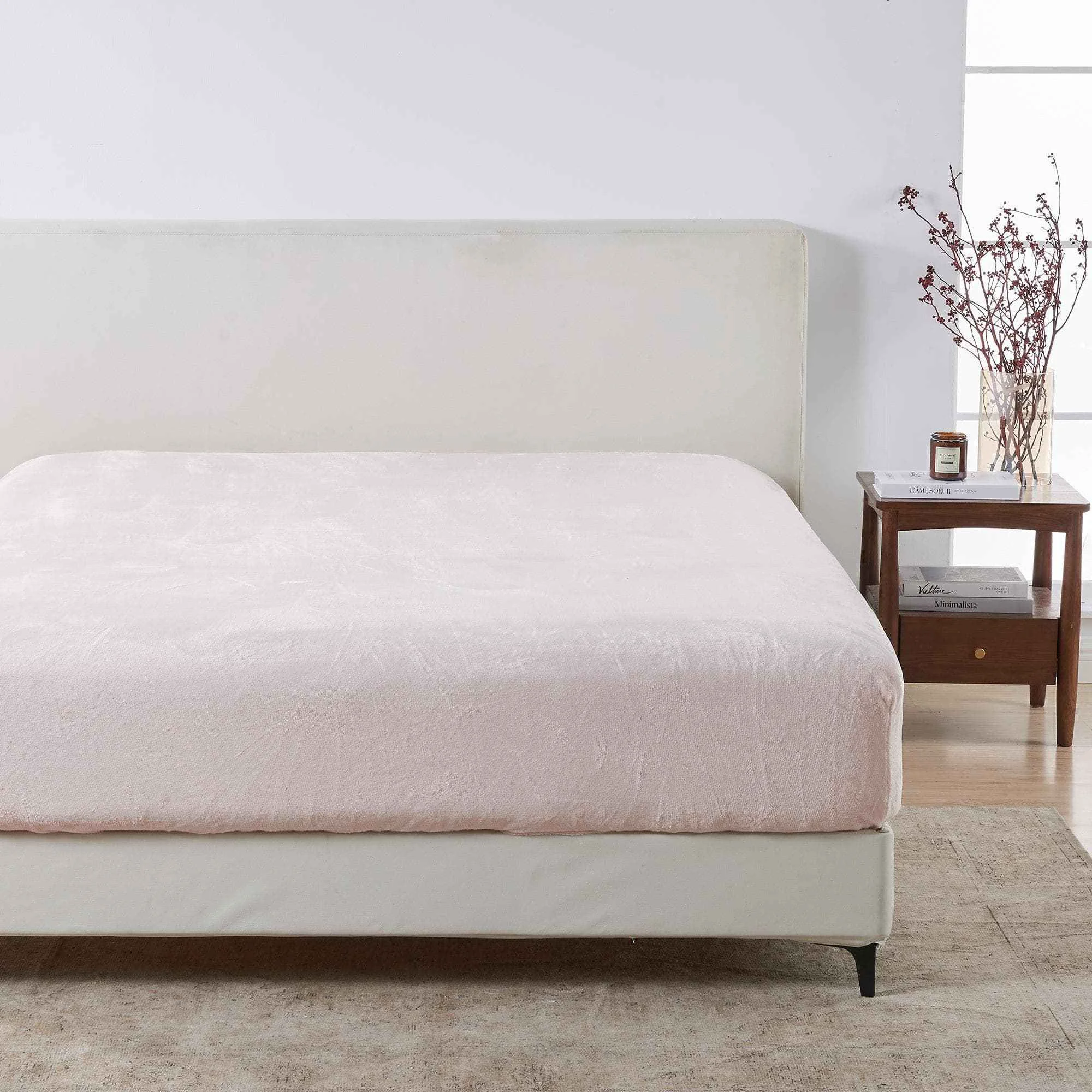 Reusable Solid Plush Fitted Sheet – Velvet Luxe Collection High-Performance