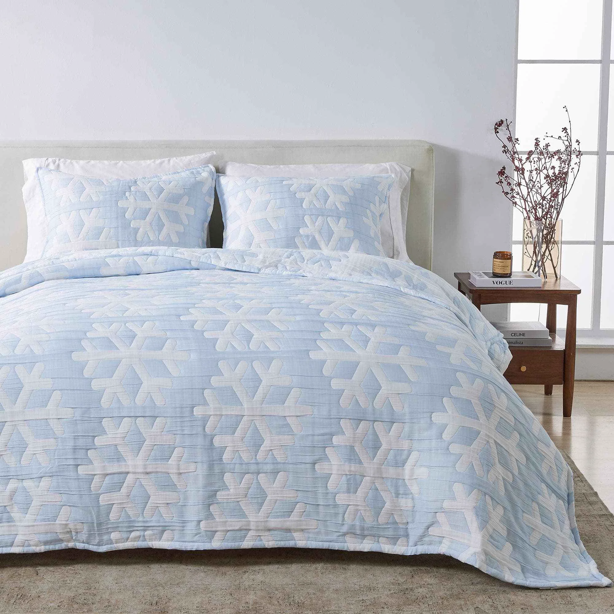 Genuine Matelassé Snowflake Quilt Set – Nino Collection Specialty