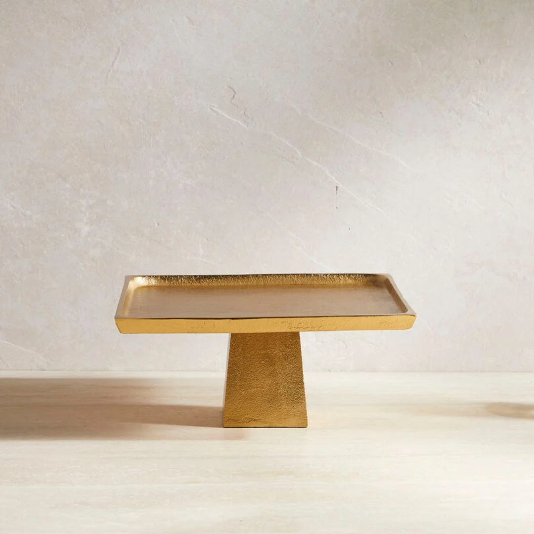 Specialty Seline Pedestal Medium Refined
