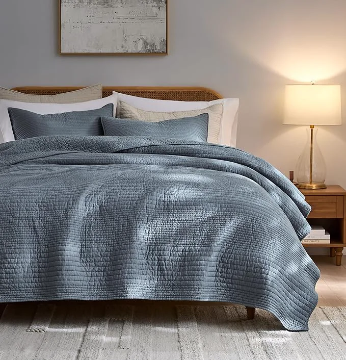 Enhanced palassio Striped Blue Grey Cotton Quilt King Size Bedding Sets Lightweight Crinkly Channel Pick Stitch Textured Bedspread Soft Shabby Chic Farmhouse Country Coverlet for All Season 2 Shams User-Friendly