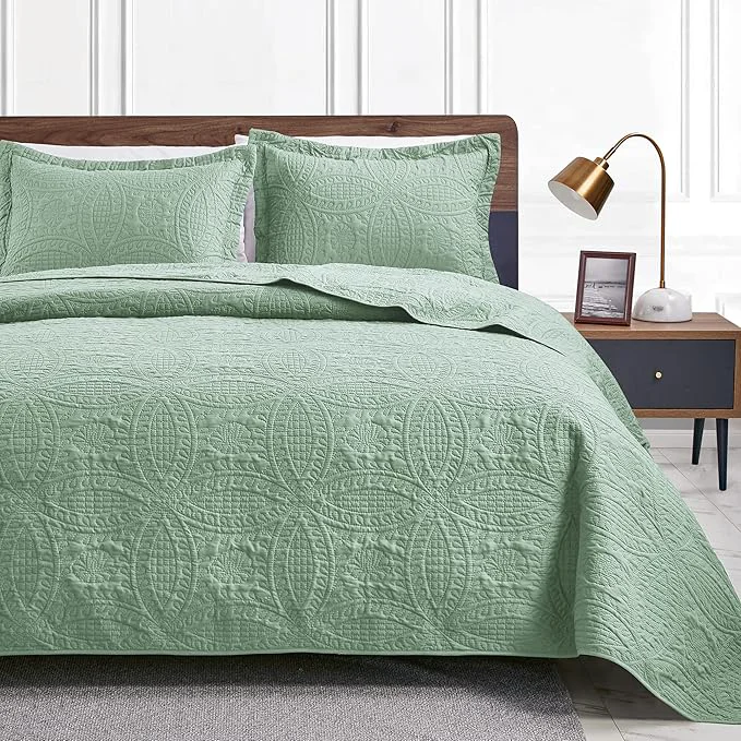 Certified Love 39 s cabin California King Size Quilt Bedding Set Sage Bedspreads – Cal King Summer Lightweight Bedspread Comforter – Coin Pattern Coverlet for All Season – 3 Pieces 1 Quilt 2 Pillow Shams Superior