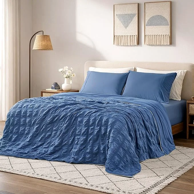 Versatile Cozy Bliss Cooling Comforter Seersucker Plaid King Size Q-Max 0.45 Lightweight Cooling Blanket Breathable Silk Smooth Summer Bedding Quilt for Hot Sleepers Night Sweats Denim Blue Green