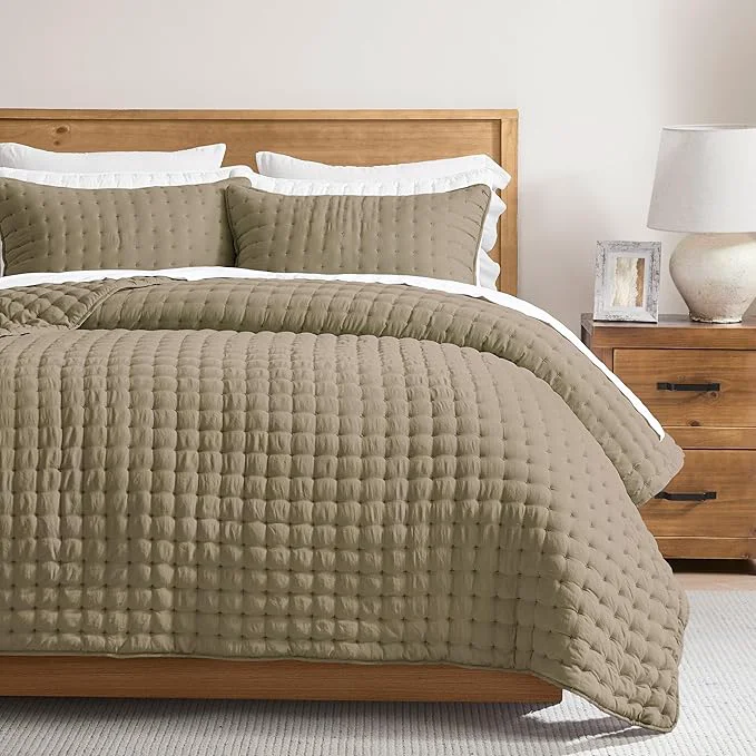 Premium Material WDCOZY King Size Quilt Bedding Sets with 2 Pillow Shams Lightweight Soft Bedspread Coverlet Quilted Blanket Thin Comforter Bed Cover for All Season 3 Pieces 104×90 inches Taupe Effective