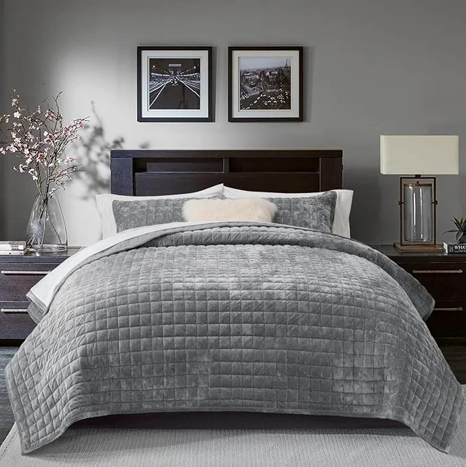 Modern RECYCO Luxury Velvet Quilt Set King Size Lightweight Velvet Comforter Set Oversized Bedspread Coverlet Quilted Bedding Set with 2 Matching Pillow Shams for All Season Gray Original