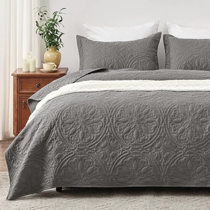 Eco-Friendly EXQ Home Quilt Set Full Queen Size Grey 3 Piece Lightweight Soft Coverlet Mandala Flower Pattern Bedspread Set for All Season 1 Quilt 2 Pillow Shams Traditional