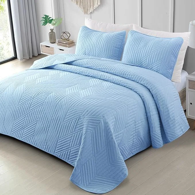 Genuine Exclusivo Mezcla Ultrasonic King Quilt Bedding Set Lightweight Light Blue Bedspreads Soft Modern Geometric Coverlet Set for All Seasons 1 Quilt and 2 Pillow Shams Traditional