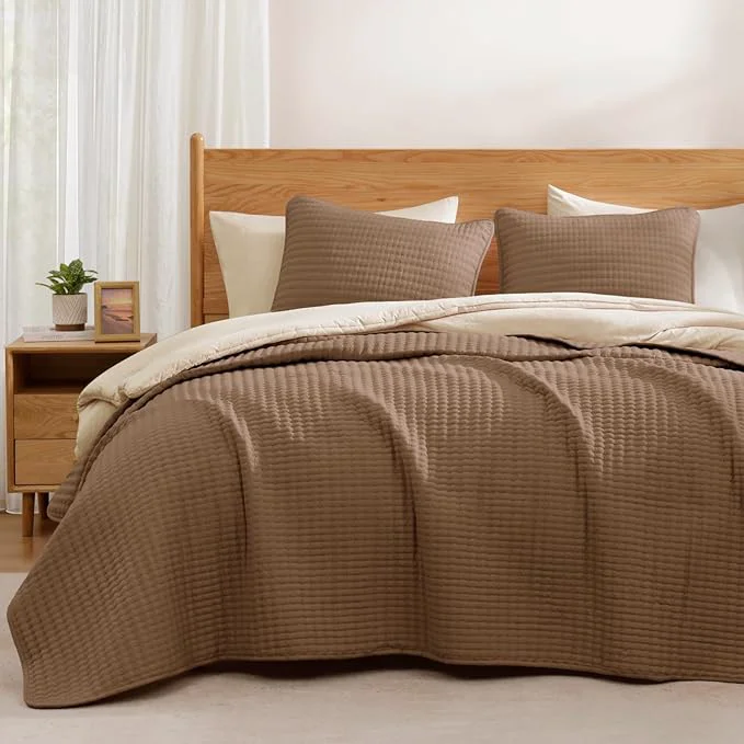Selected WRENSONGE Queen Quilt-3 Pieces Lightweight Bedspreads Brown Queen Size Quilt Bedding Set for All Seasons Soft Summer Blanket with 2 Pillow Shams Suitable for Bed Couch Refined