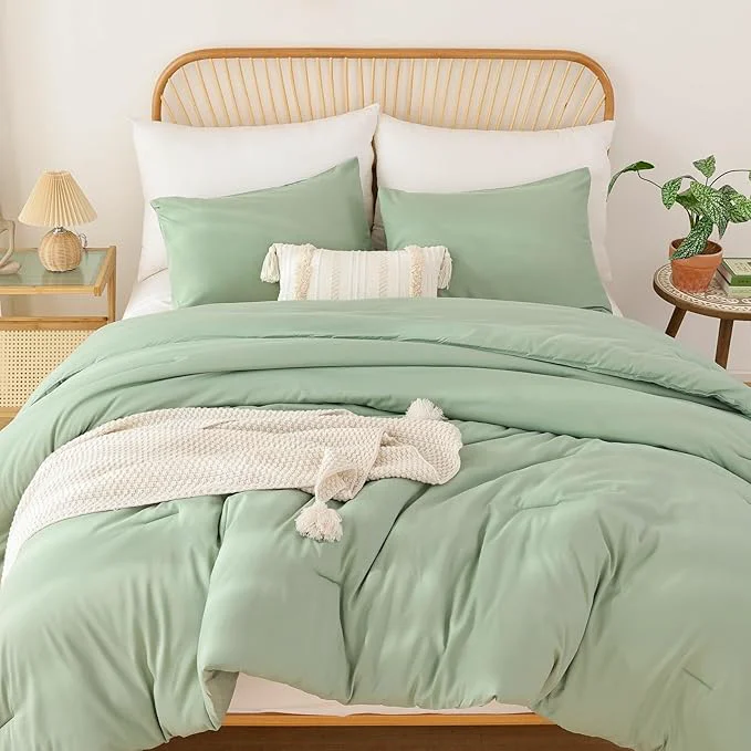 Smart ROSGONIA Oversized Queen Comforter Sage Green 3pcs 1 Green Comforter amp 2 Pillowcases Lightweight Oversized Queen Comforter Sets Bedding Blanket Quilts First-Class