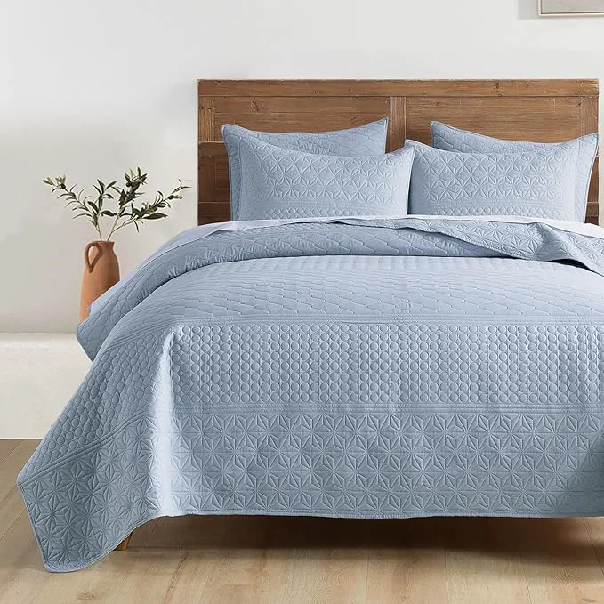 HORIMOTE HOME Light Blue King Size Quilt Set – Soft Microfiber Bedspread with 2 Shams Lightweight amp All-Season Geometric Coverlet for Cozy Bedding Refined