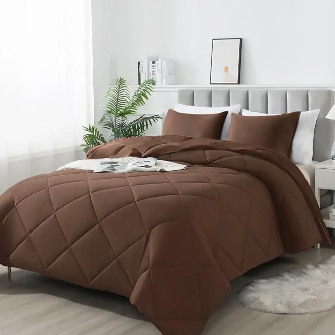 Detailed 3-Piece Queen Comforter Set All-Season Soft amp Hypoallergenic amp Breathable Bedding Polyester Quilted Down Comforter 1 amp Pillowcases 2 Chocolate