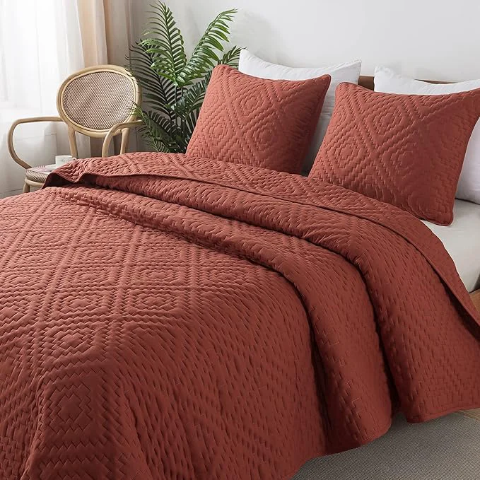 High-Grade R.SHARE Burnt Orange King Size Quilt Bedding Sets with Pillow Shams Boho Lightweight Soft Bedspread Coverlet Quilted Blanket Thin Comforter Bed Cover for All Season 3 Pieces 104×90 inches Enhanced