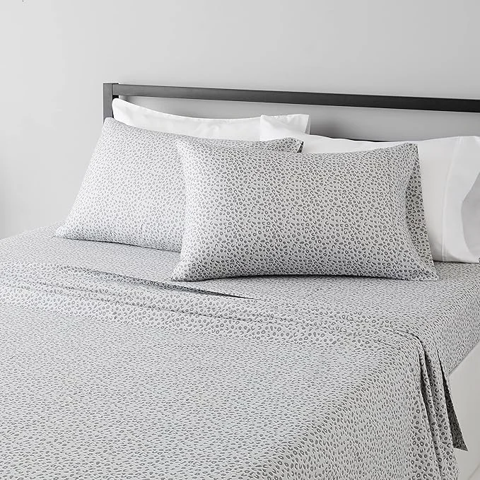 Minimalist Amazon Basics Lightweight Breathable Super Soft Microfiber 4-Piece Bed Sheet Set Wrinkle Resistant with 14-inch Deep Pockets Queen Gray Cheetah Printed