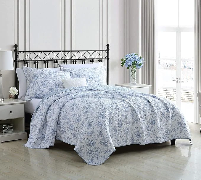Refined Laura Ashley – King Quilt Set Soft amp Reversible Cotton Floral Bedding with a Medium Weight Feel 3 Piece Bed Set with Matching Pillowcases Walled Garden Blue Durable