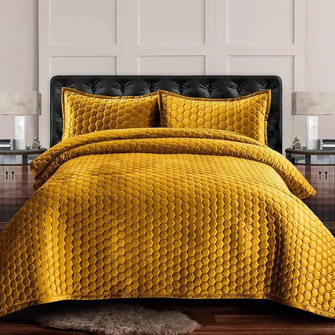 Excellent Tribeca Living Lugano Oversized Velvet Quilt Set – All Season Extra Large 3 Piece King Size Comforter Set with 2 Pillow Shams in Gold Honeycomb Pattern 260GSM Artisan