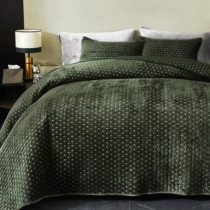 Solid Velvet Quilt King Size Oversized Bedspread Quilted Bedding Set Luxurious Soft Coverlet Set Lightweight Velvet Comforter for All Season with 2 Pillow Shams 96×106 quot Army Green Striped Quilt Set High-End