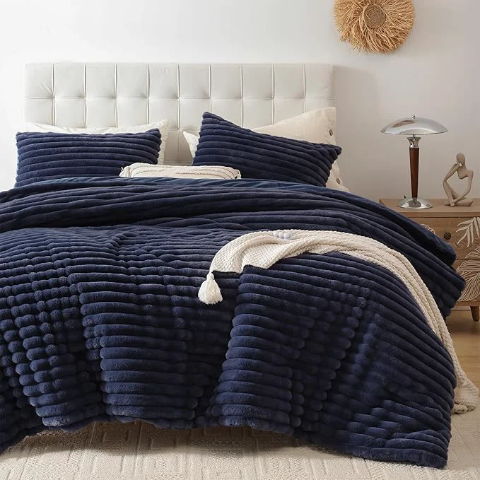 Convenient Smoofy Fluffy Queen Size Comforter Set 3 Pieces Smooth