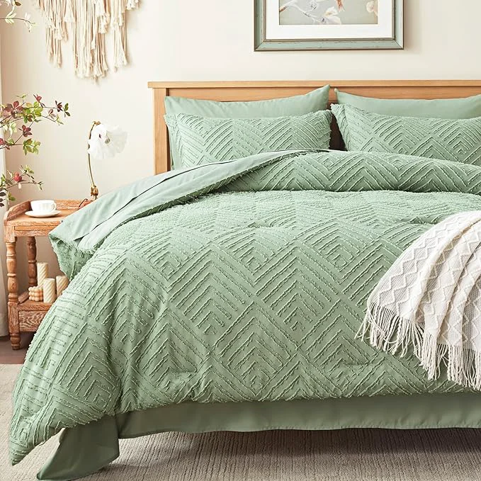 Zzlpp Queen Comforter Set 7 pieces Sage Green Tufted Bed in a Bag Outstanding